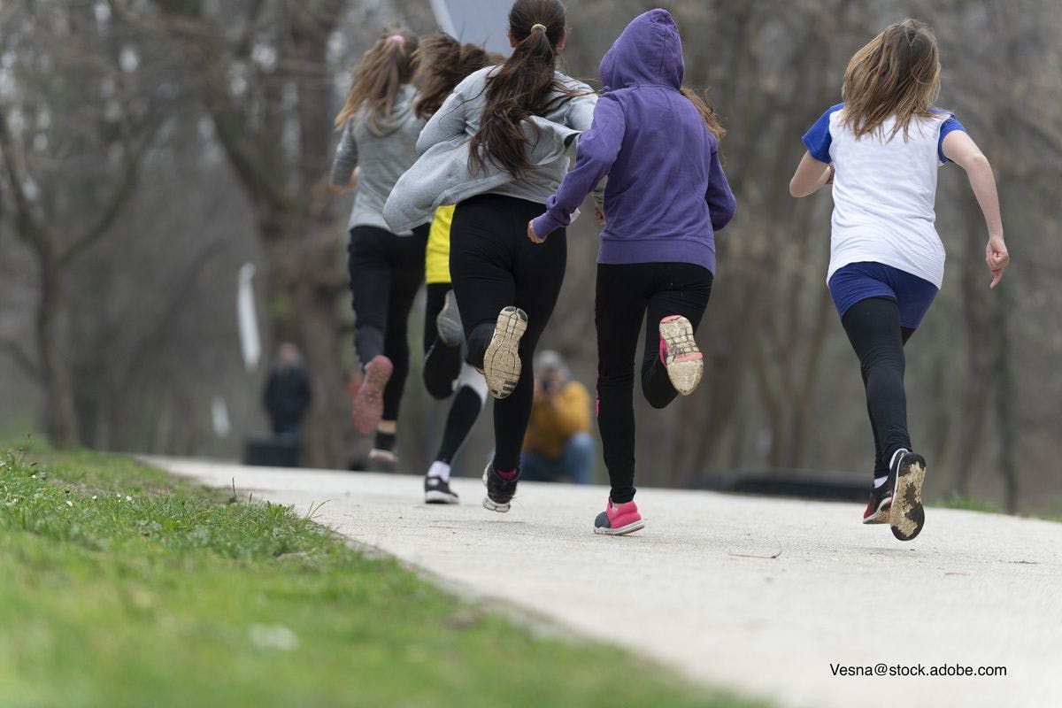 teens running