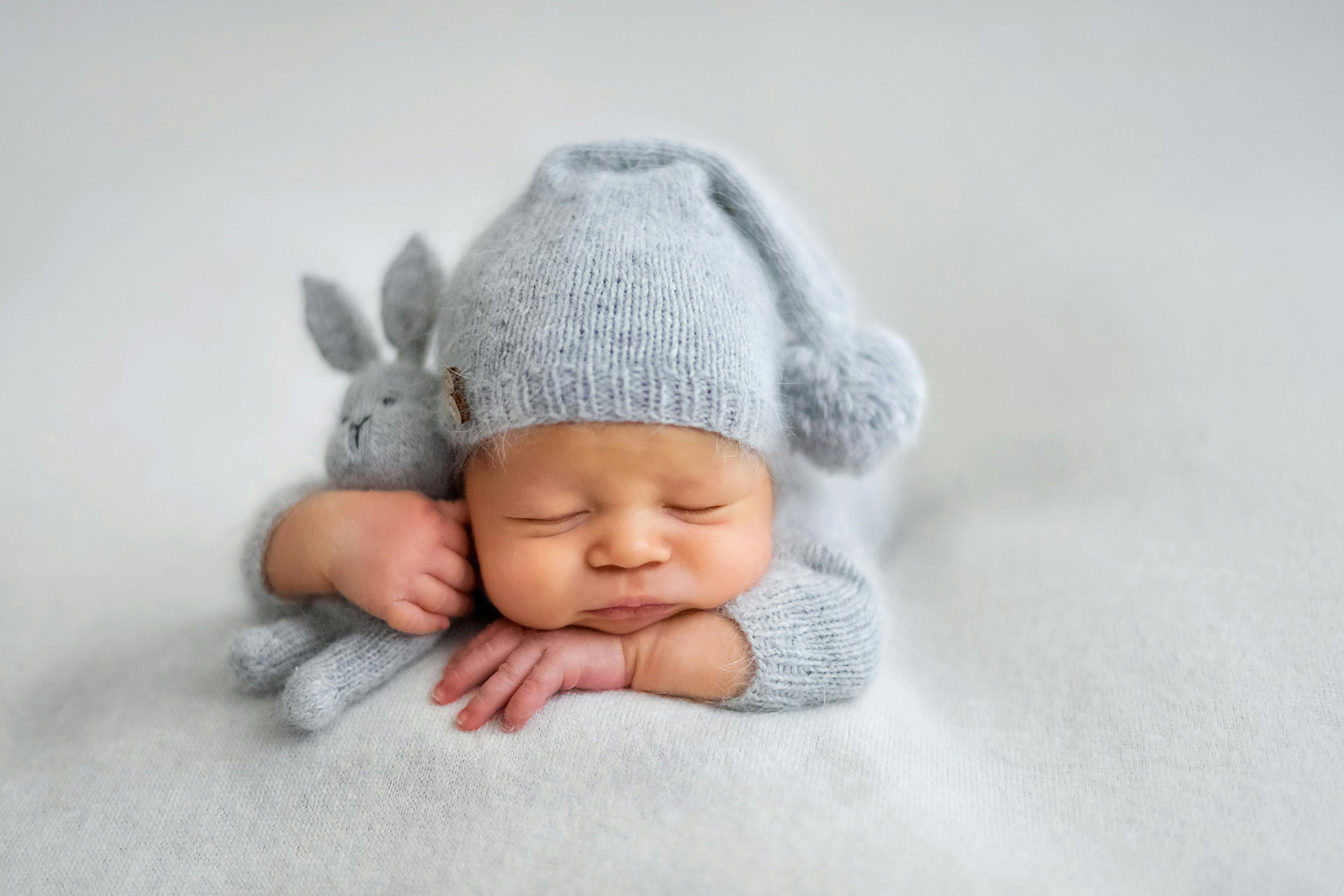 Sleeping newborn boy in first days of life: © Oksana - stock.adobe.com